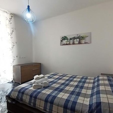 Tra Centro E Mare - Intero Appartamento Con Parcheggio Savona Luaran gambar