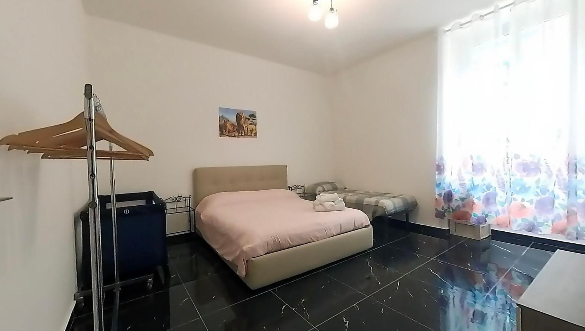 Tra Centro E Mare - Intero Appartamento Con Parcheggio Savona Luaran gambar